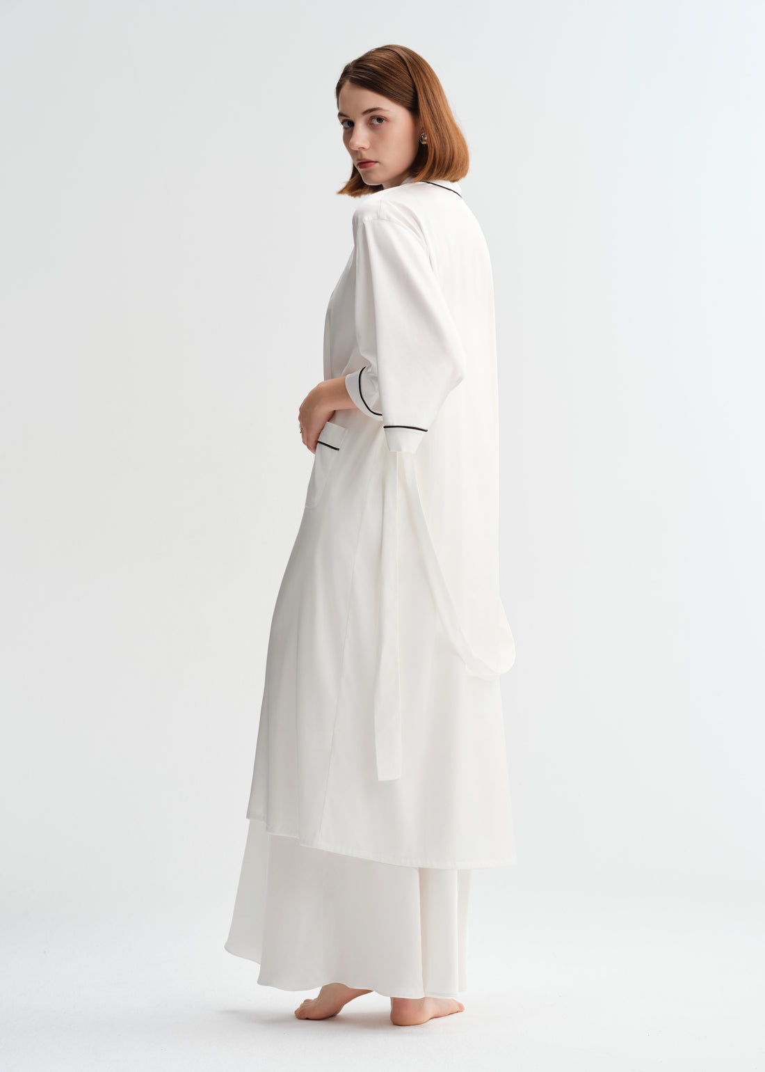 Simple line silk robe